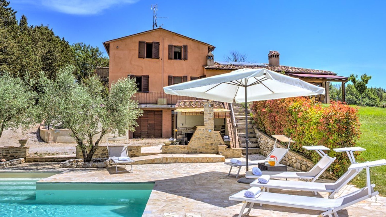 Photo of Outdoor in Montone