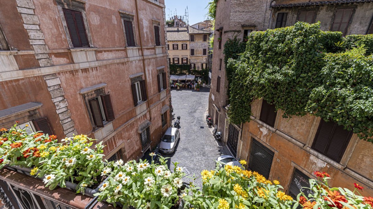 Photo of Others in Navona