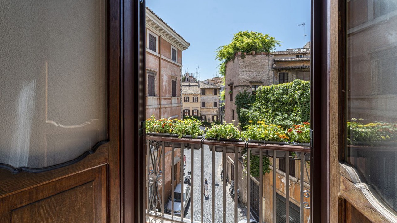 Photo of Others in Navona