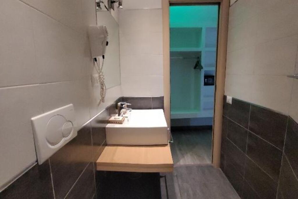 Photo of Bathroom in Rione III Colonna