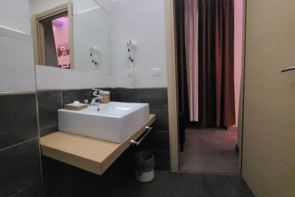 Photo of Bathroom in Rione III Colonna