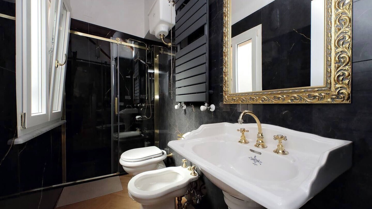 Photo of Bathroom in Rione IX Pigna