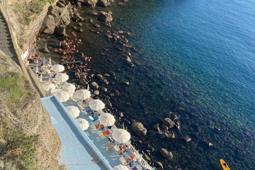 Photo of Others in Panza