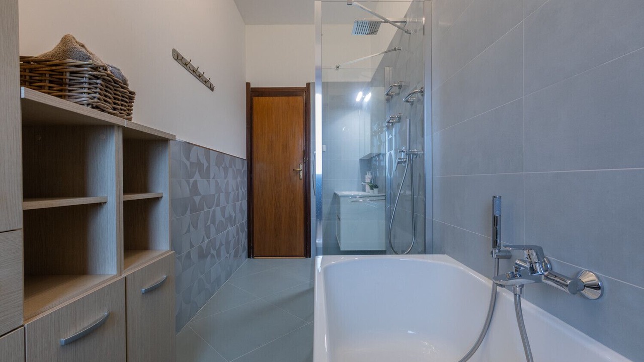 Photo of Bathroom in Cenisia
