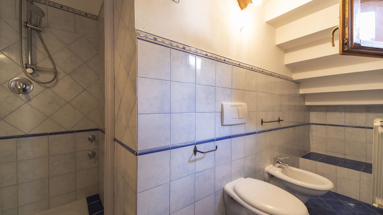 Photo of Bathroom in Patresi