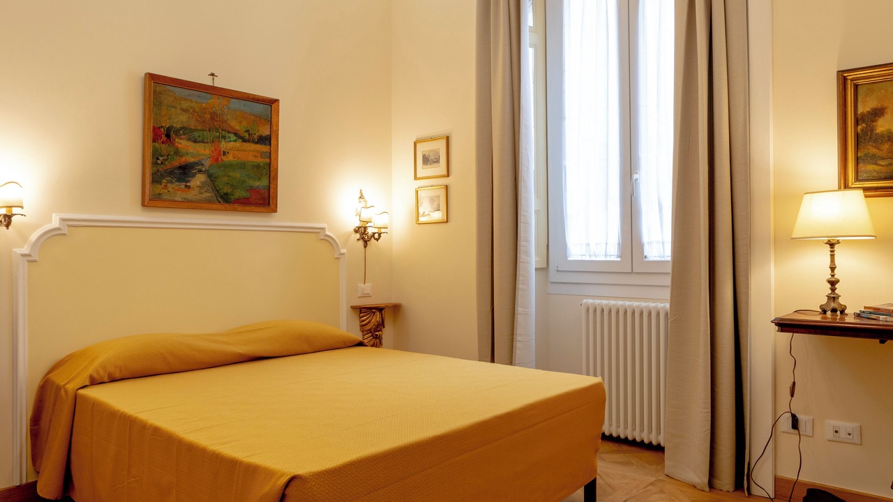 Photo of Bedroom in Rome City Centre