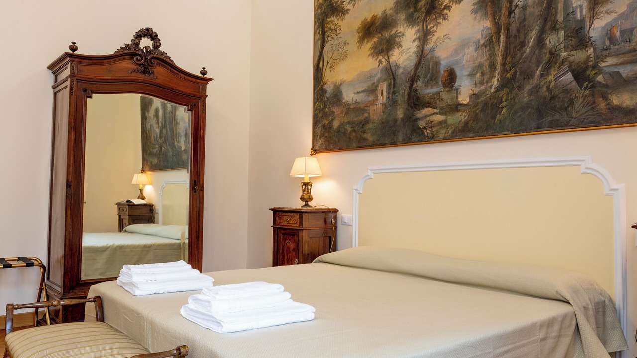 Photo of Bedroom in Rome City Centre