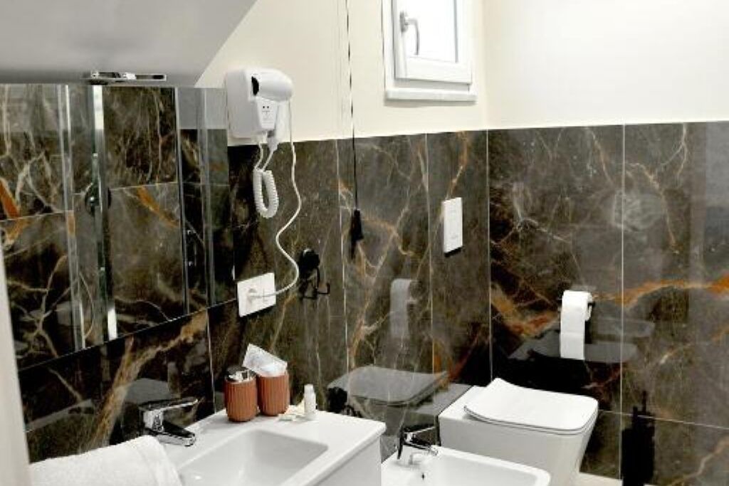 Photo of Bathroom in Pagani