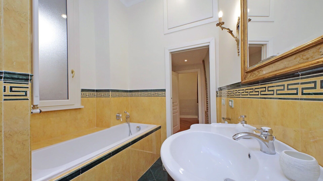 Photo of Bathroom in Monti