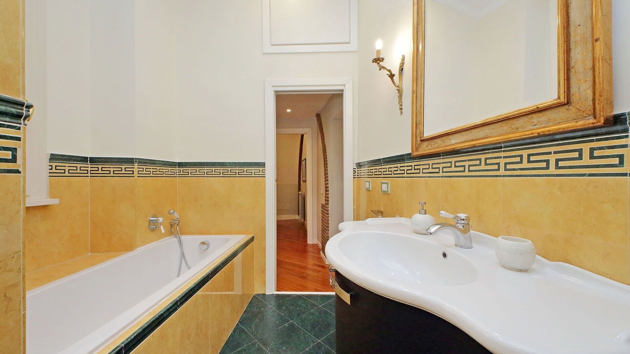 Photo of Bathroom in Monti