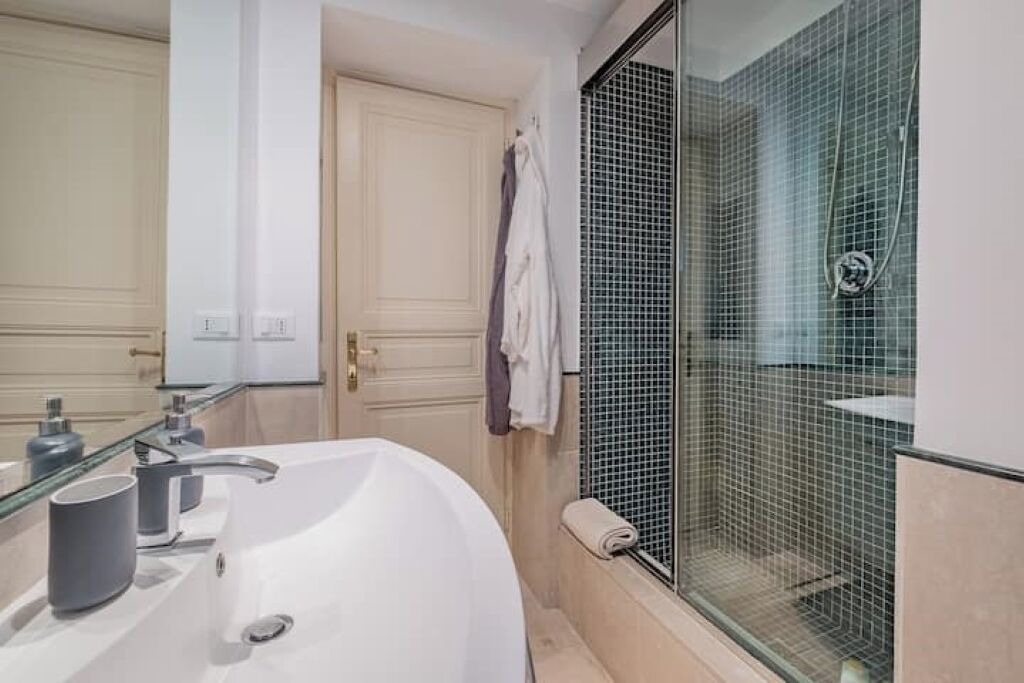 Photo of Bathroom in Rome City Centre