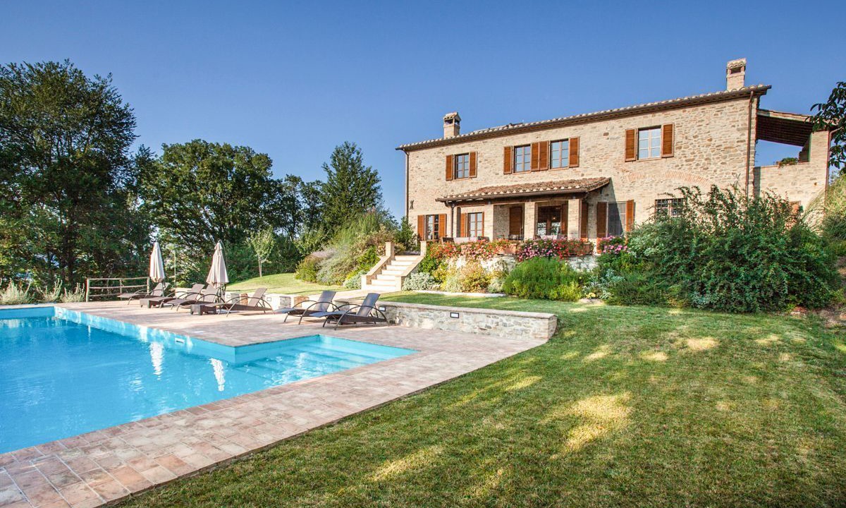 Photo of Outdoor in Montone