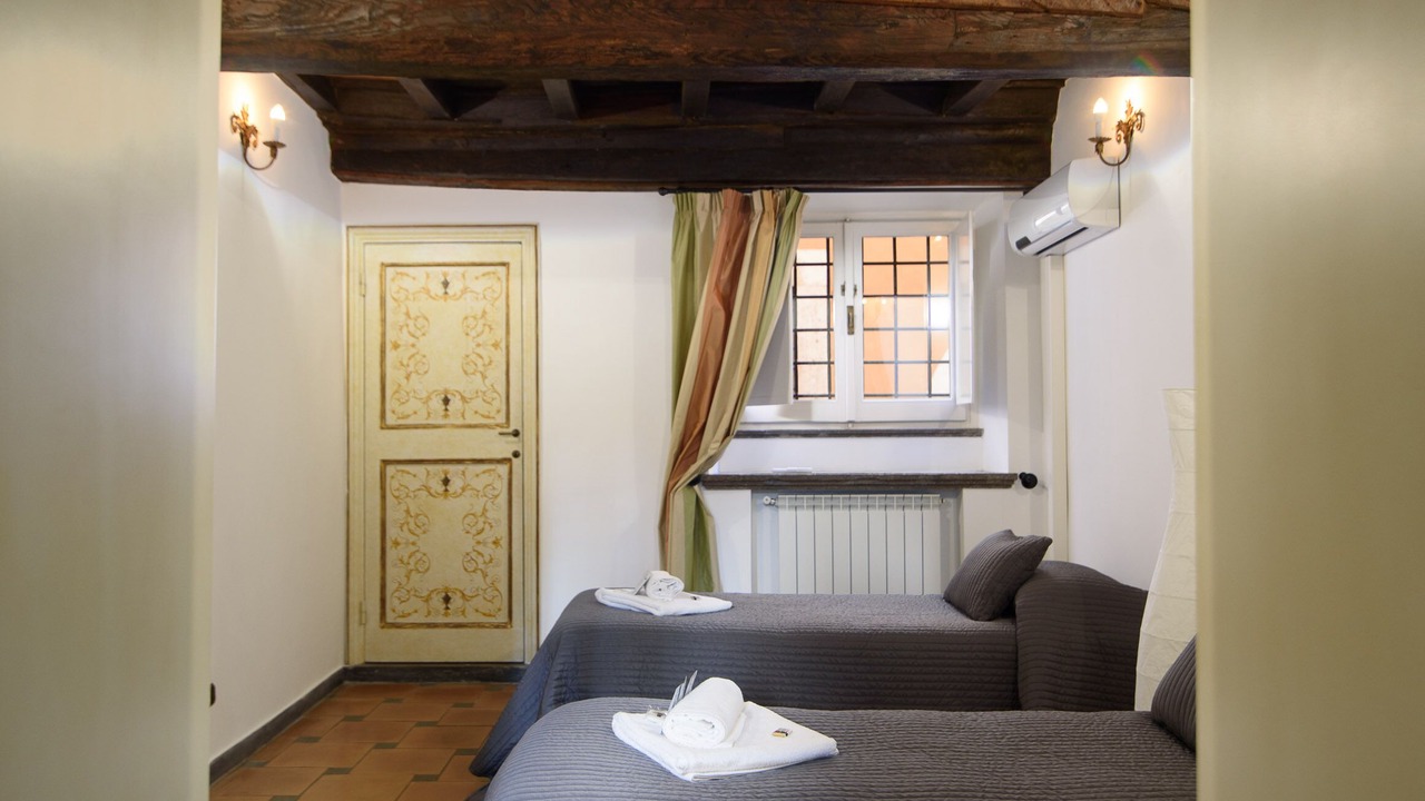 Photo of Bedroom in Rione VI Parione