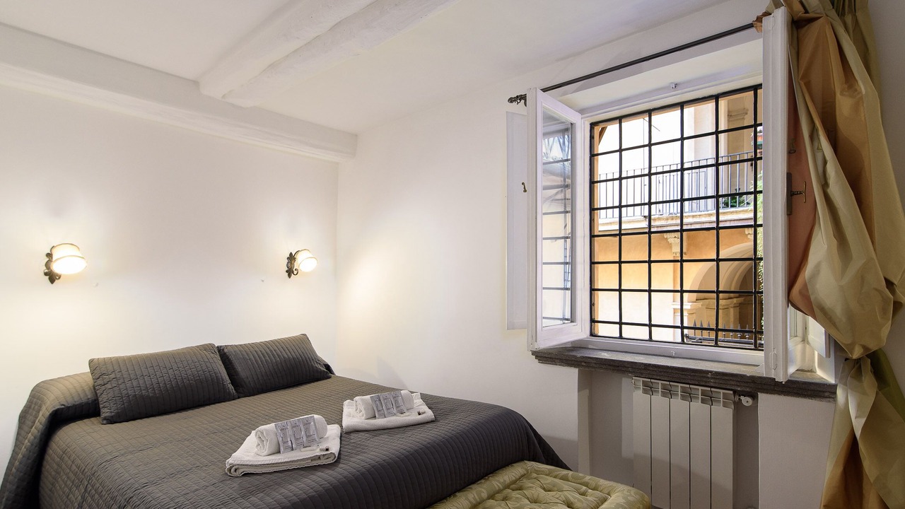 Photo of Bedroom in Rione VI Parione
