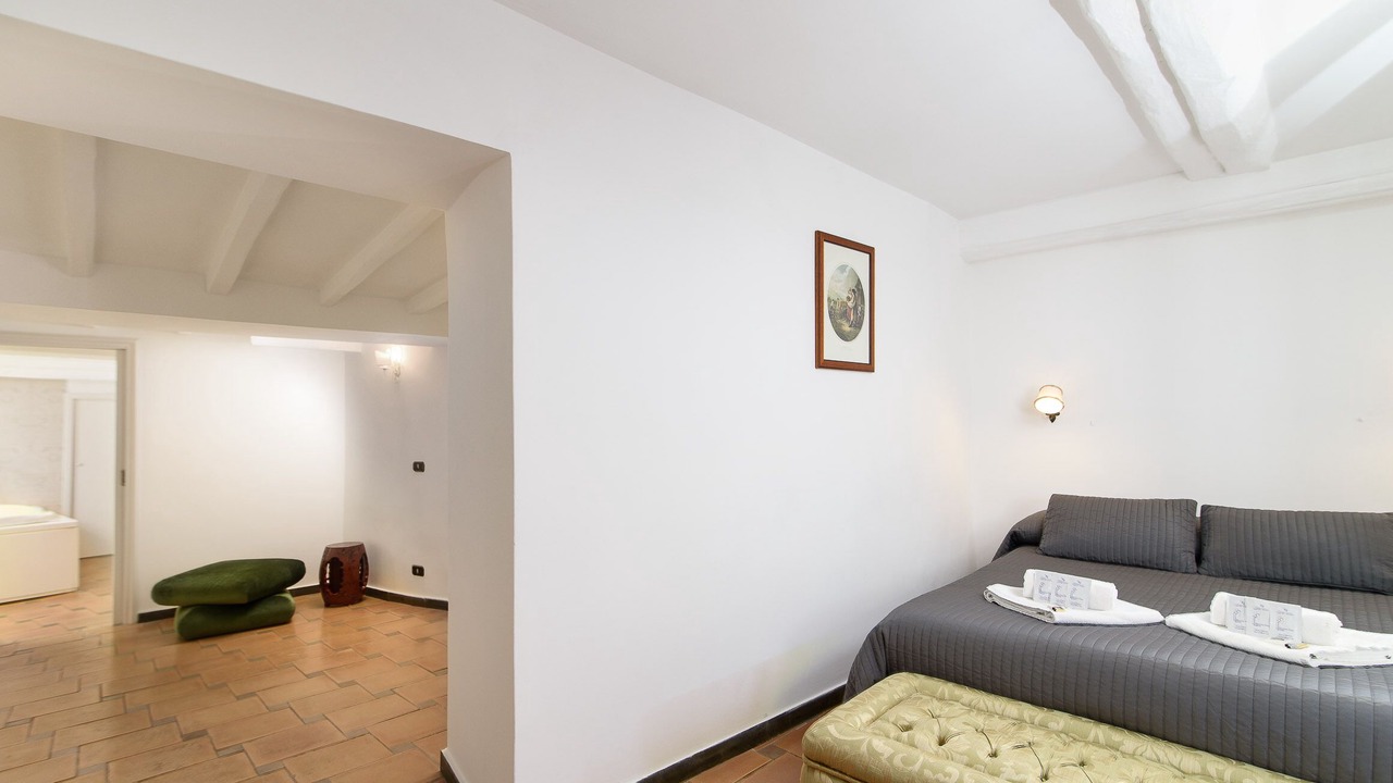 Photo of Bedroom in Rione VI Parione