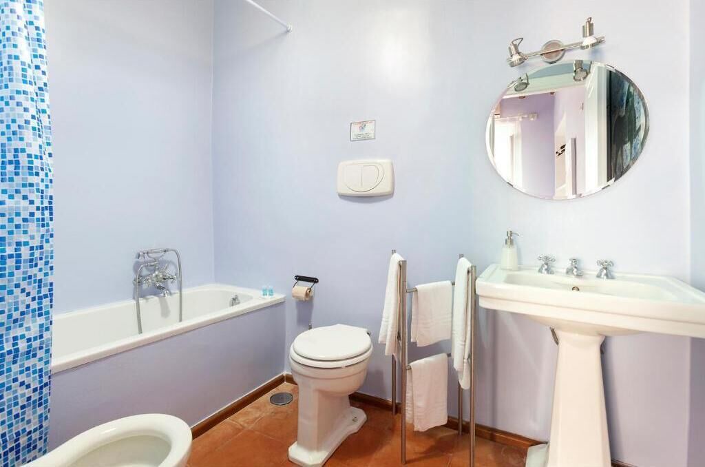 Photo of Bathroom in Navona
