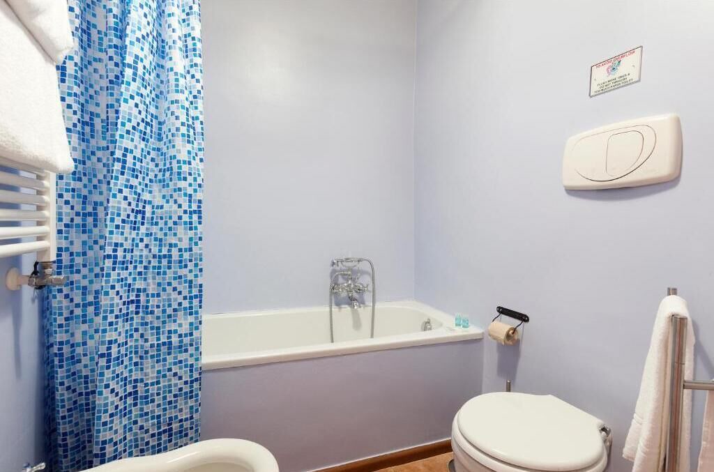 Photo of Bathroom in Navona