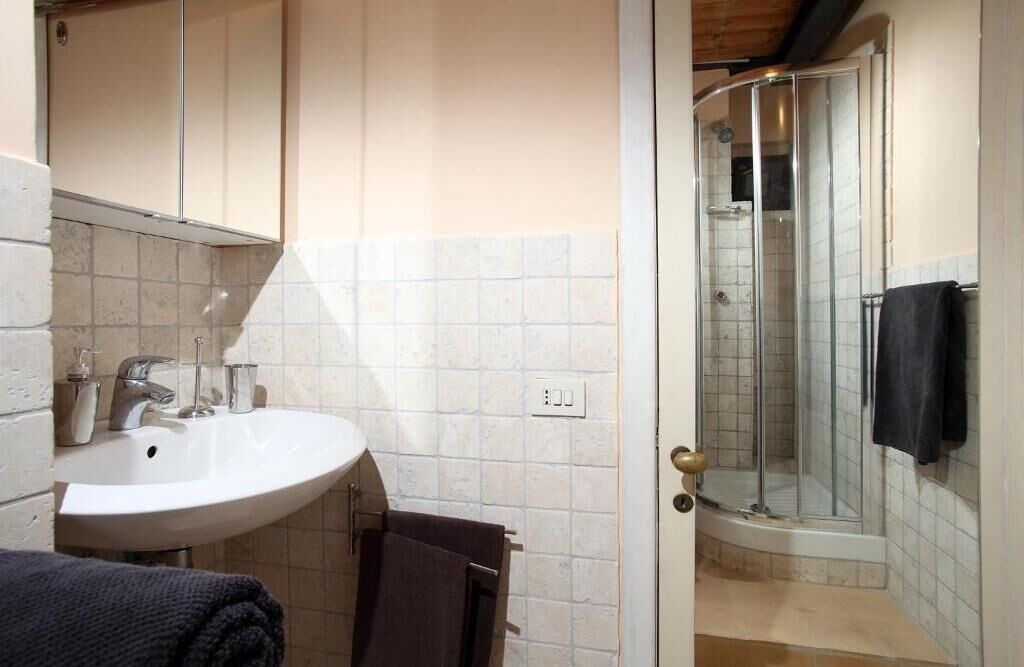 Photo of Bathroom in Rione V Ponte