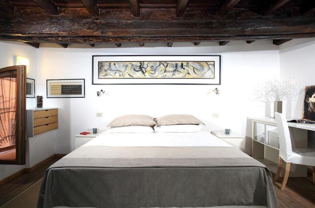 Photo of Bedroom in Rione V Ponte