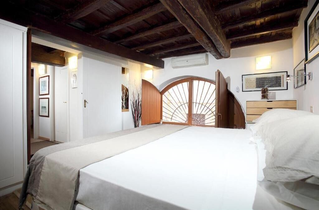 Photo of Bedroom in Rione V Ponte