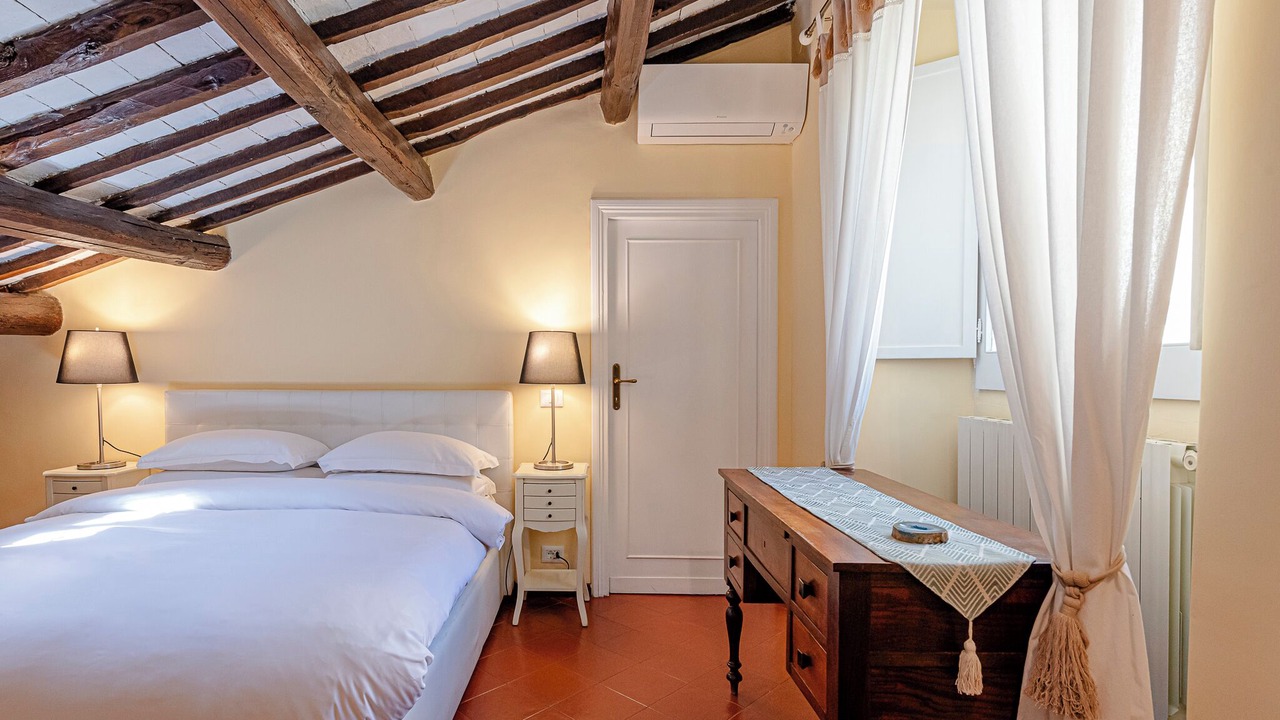 Photo of Bedroom in Rome City Centre