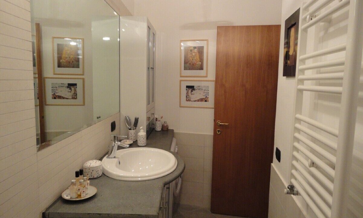 Photo of Bathroom in Monti