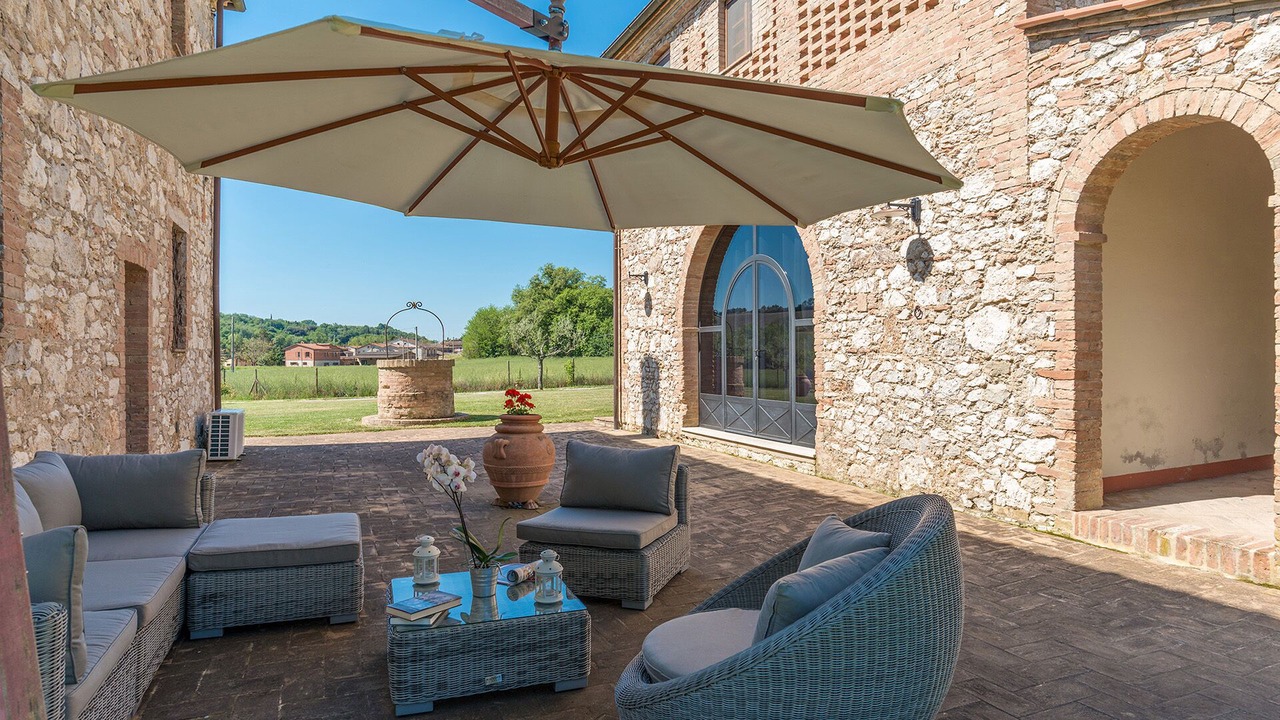 Photo of Patio Balcony in San Giovanni d'Asso