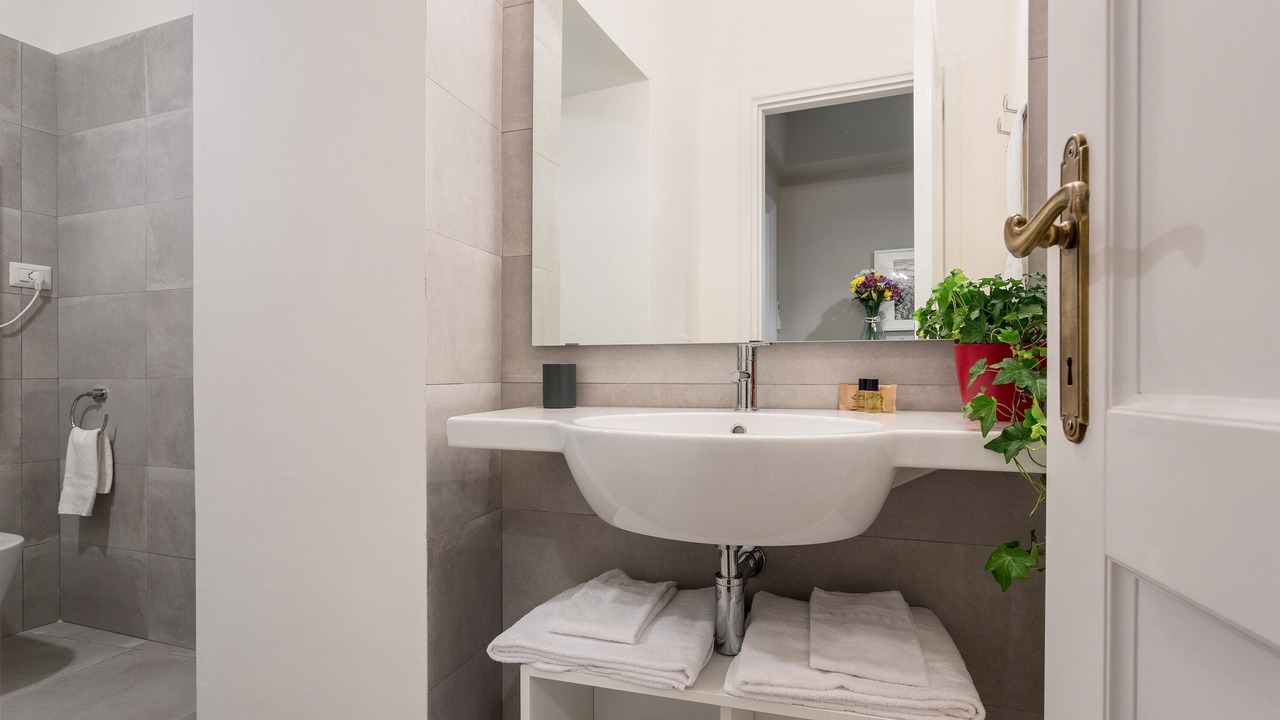 Photo of Bathroom in Rome City Centre