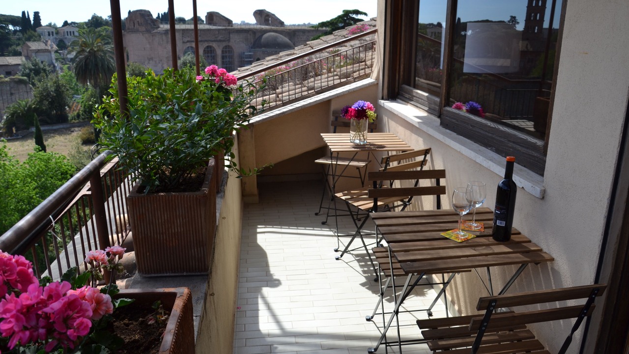 Photo of Patio Balcony in Monti