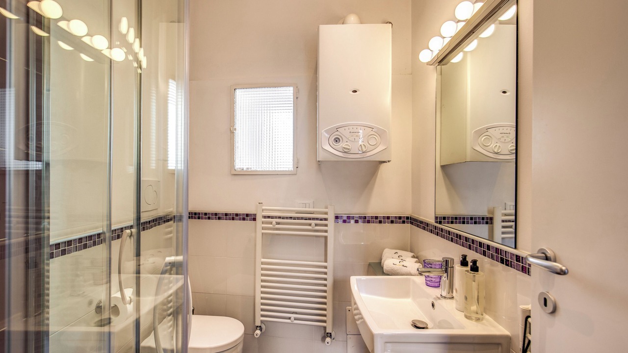 Photo of Bathroom in Rione V Ponte