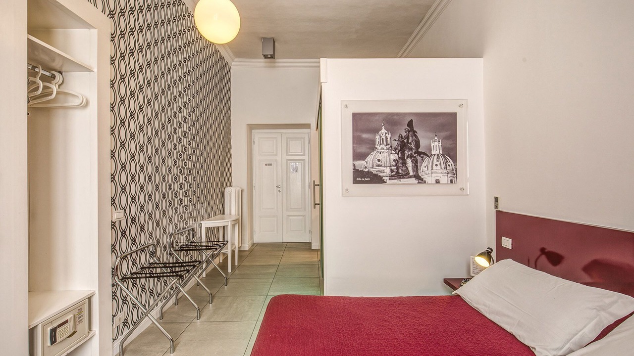 Photo of Bedroom in Rome City Centre