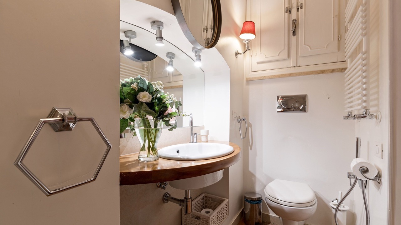 Photo of Bathroom in Navona