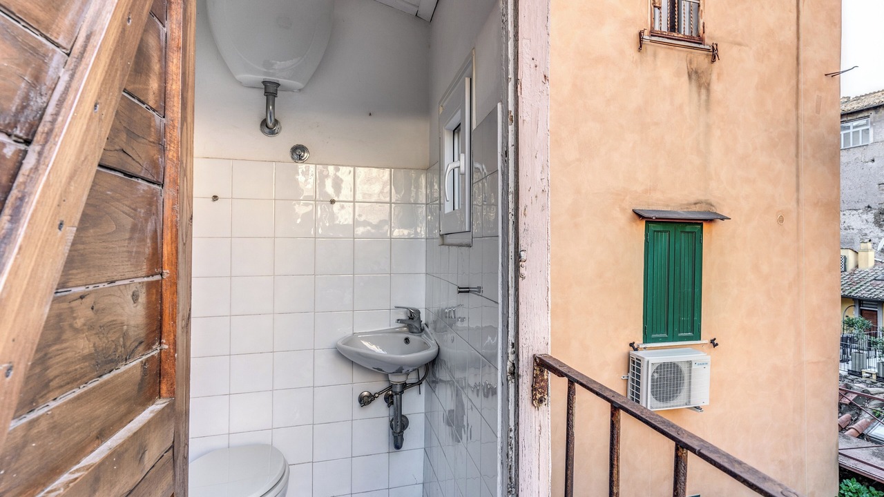 Photo of Bathroom in Rione VII Regola