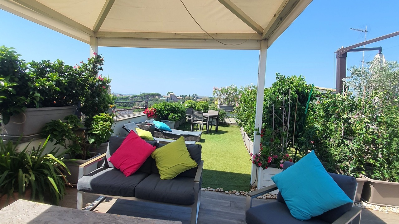 Photo of Patio Balcony in Monti