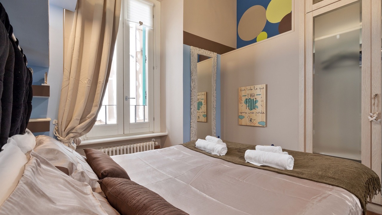 Photo of Bedroom in Rione VI Parione