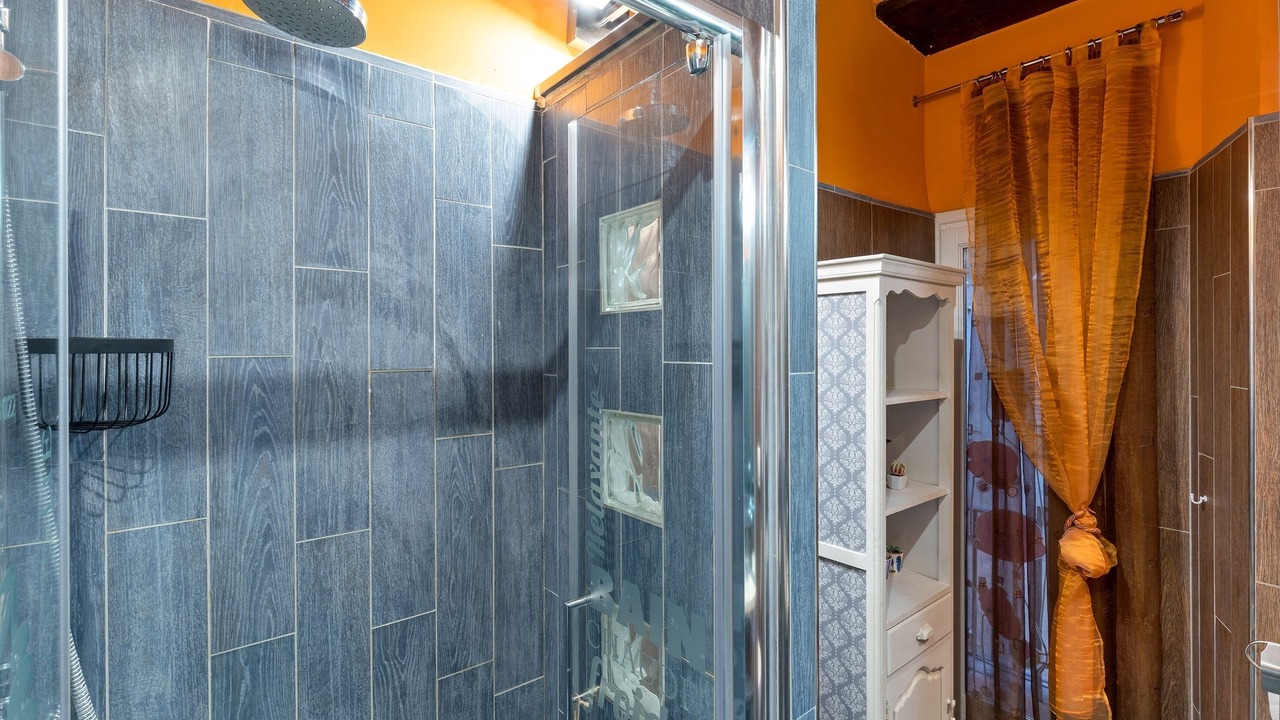 Photo of Bathroom in Rione VI Parione