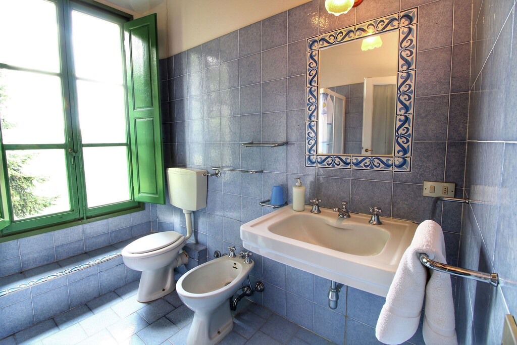 Photo of Bathroom in Petrognano