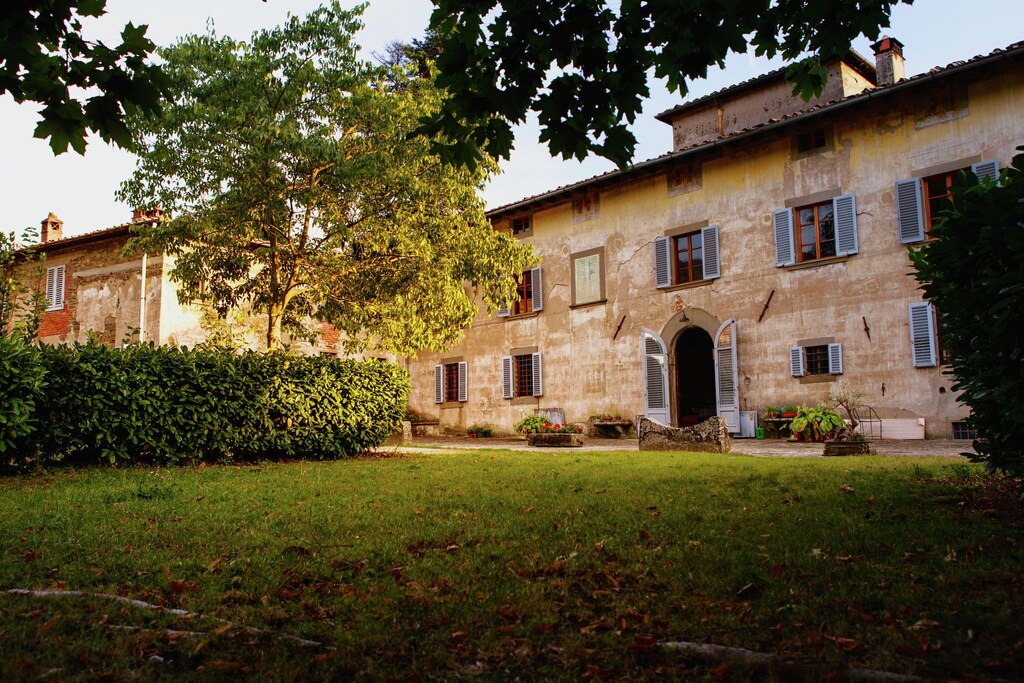Photo of Buildings in Petrognano