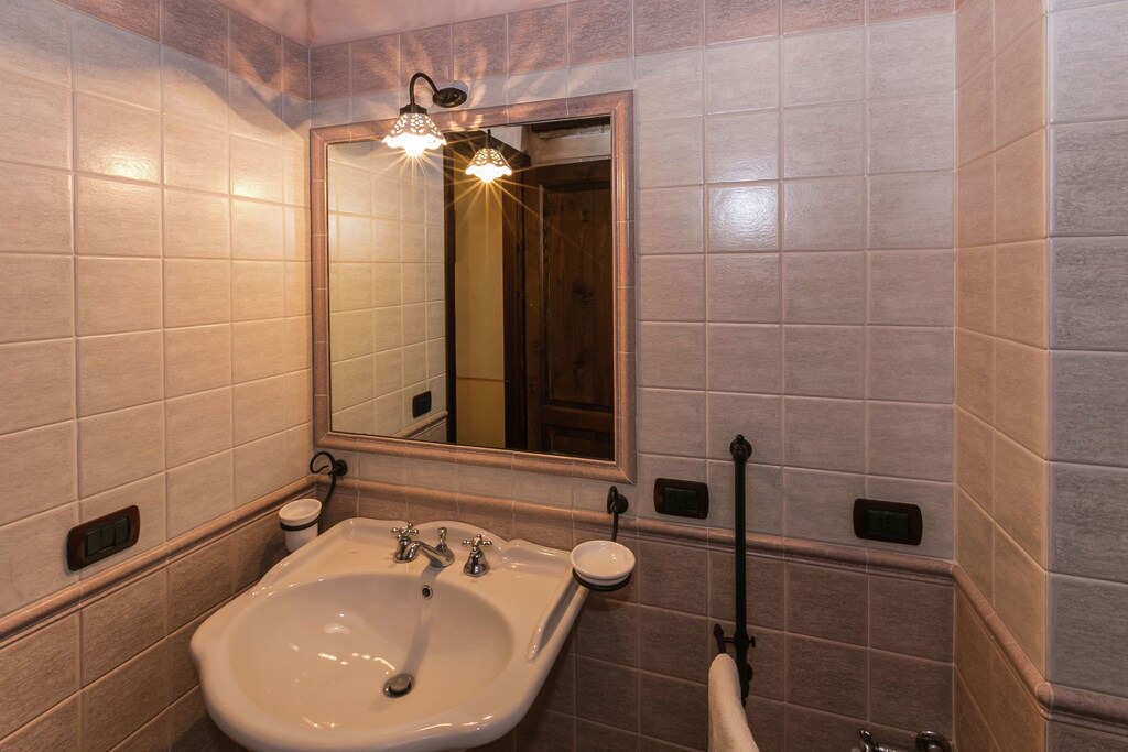 Photo of Bathroom in Montoro