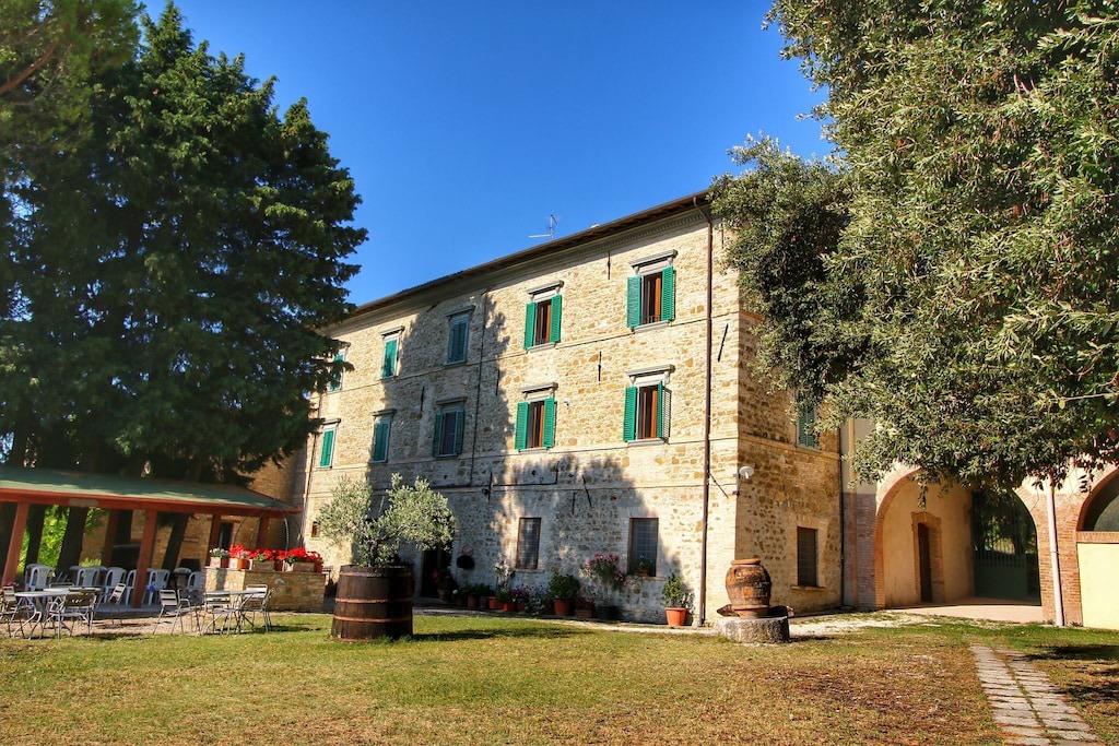 Photo of Buildings in Gualdo Cattaneo