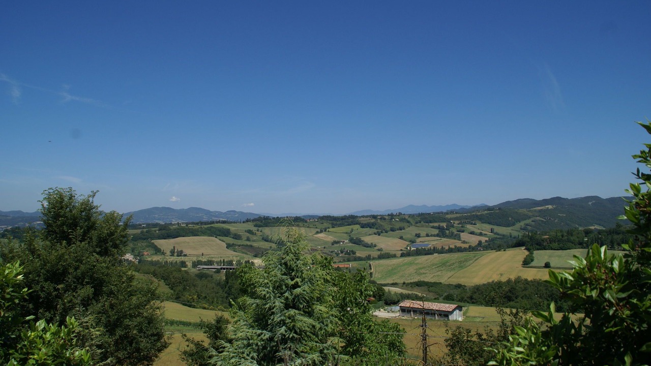 Photo of Others in Montone