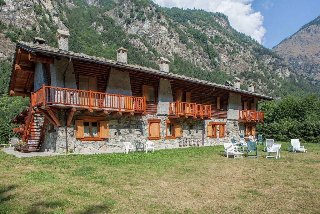 Photo of Buildings in Antey-Saint-Andre