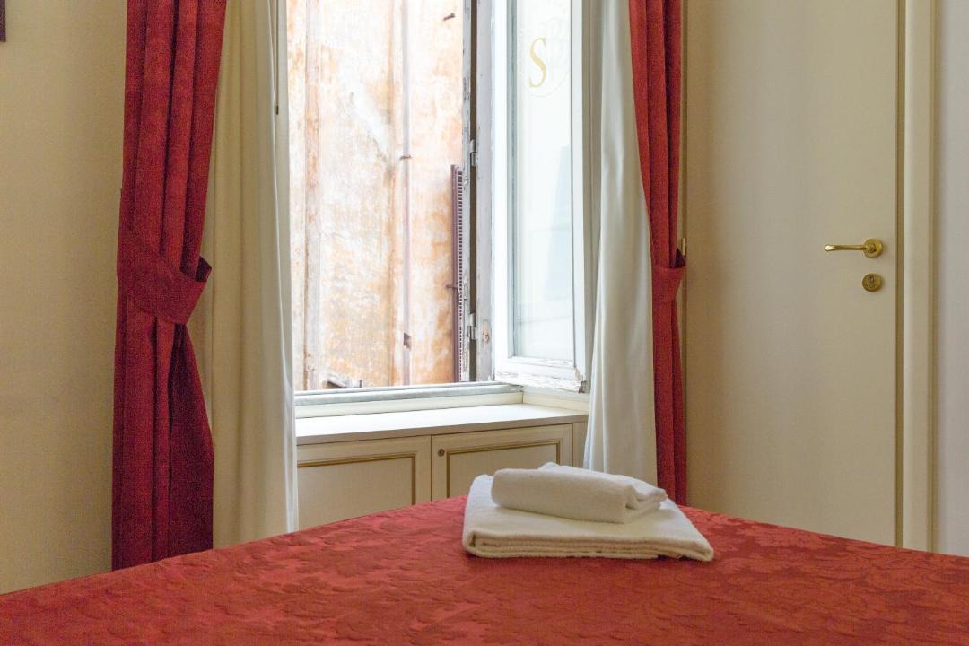 Photo of Bedroom in Rome City Centre