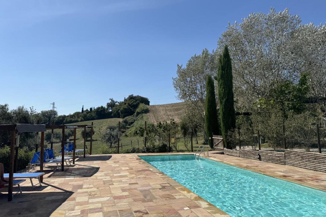 Photo of Others in Scapezzano