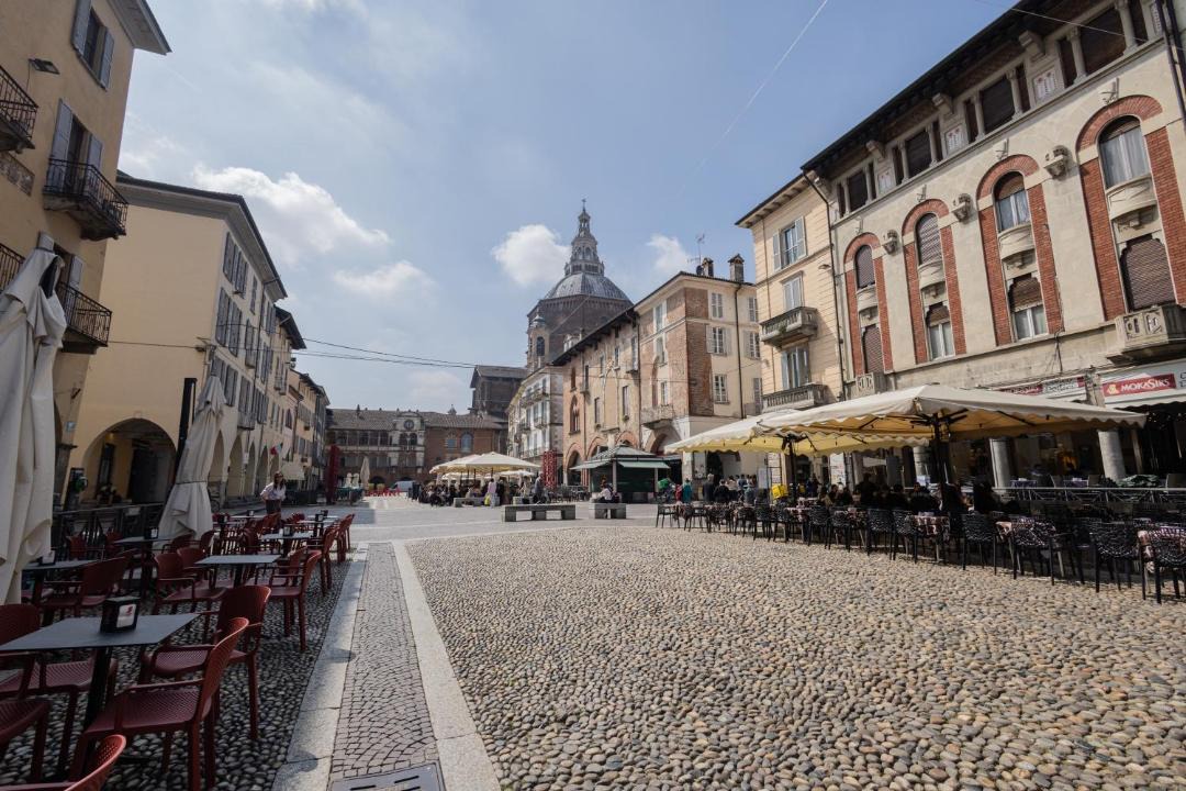 Photo of Others in Pavia