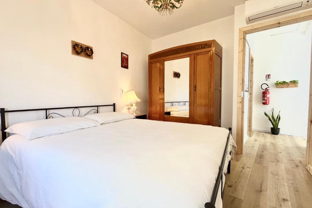 Photo of Bedroom in Baschi