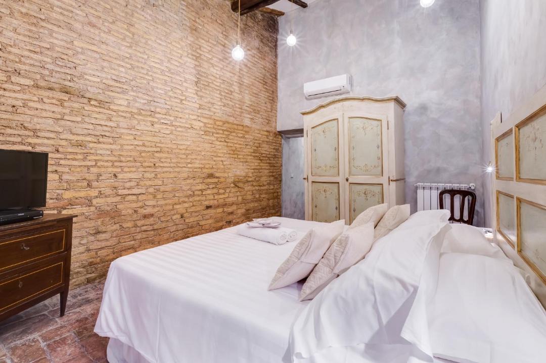 Photo of Bedroom in Rione IV Campo Marzio