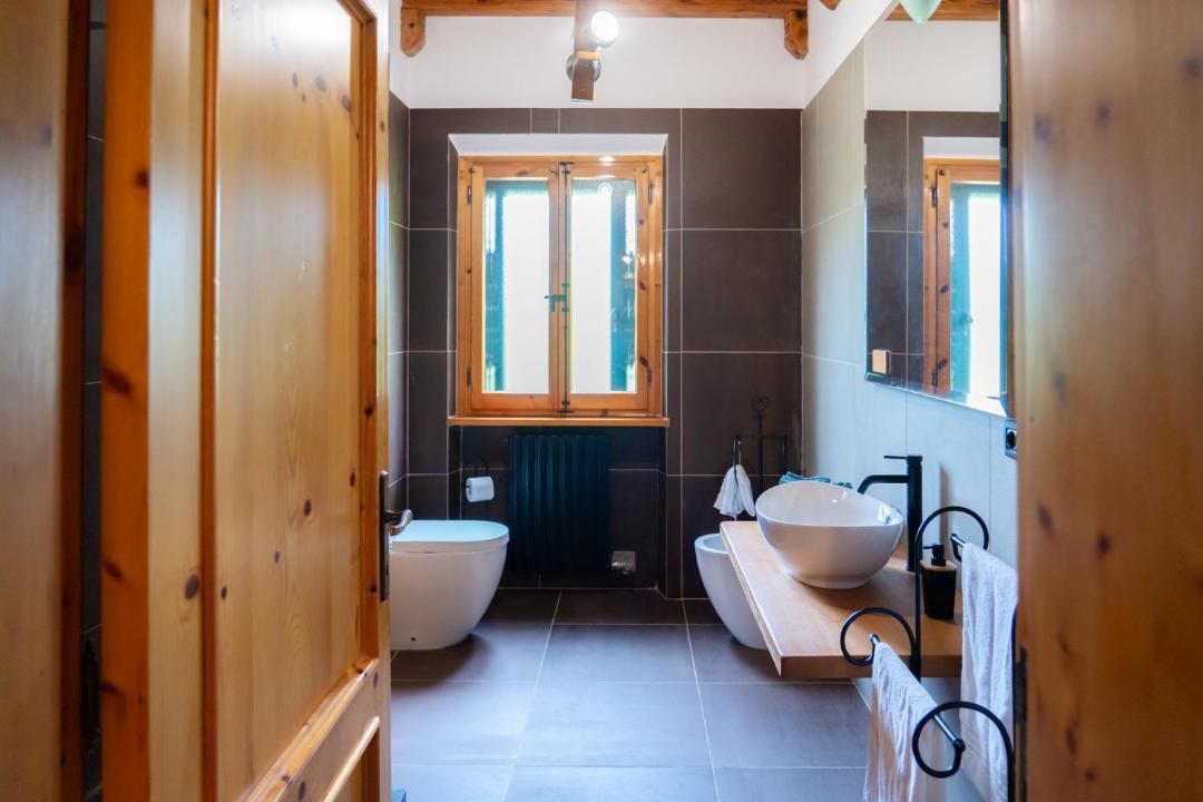 Photo of Bathroom in Smirra