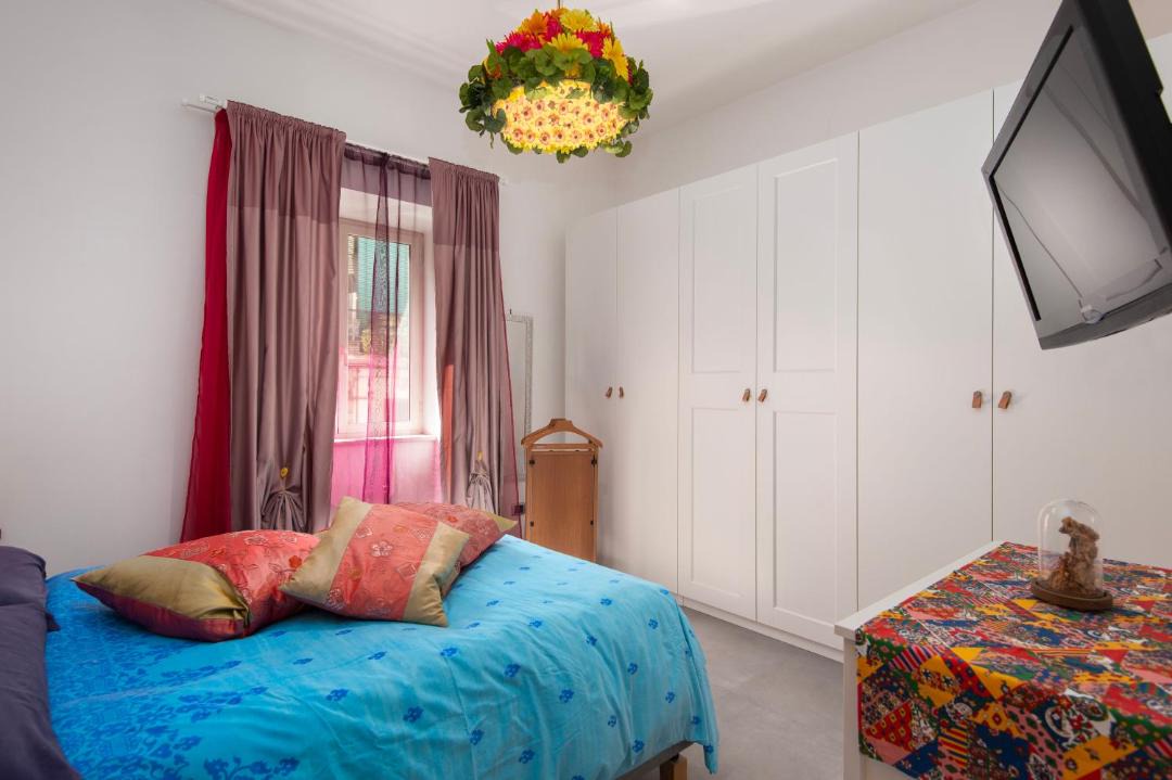 Photo of Bedroom in Secondigliano