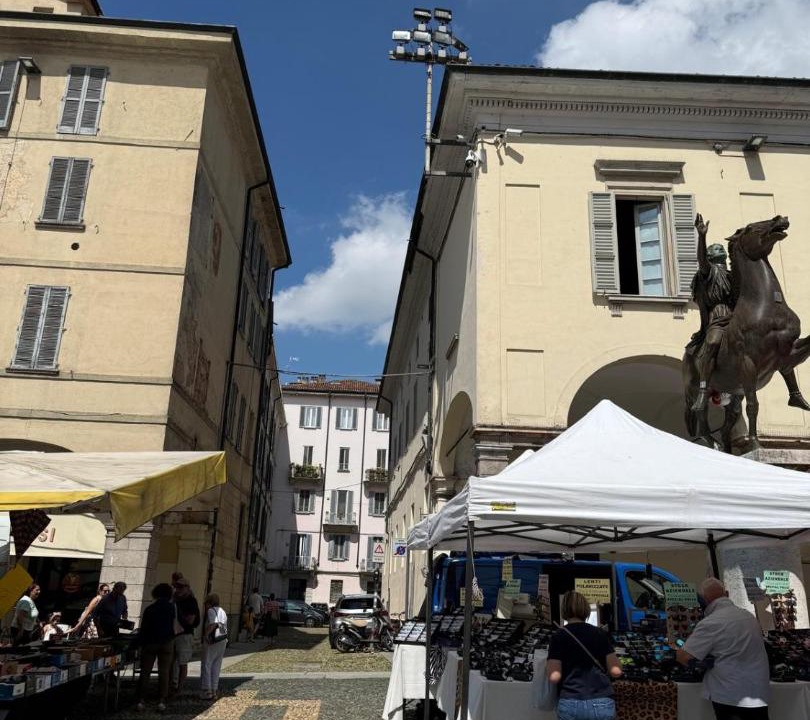 Photo of Others in Pavia